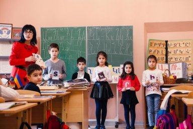 Значение выпускницы Рады Сапаниди в сохранении армянских традиций в Москве спустя три десятилетия Значение выпускницы Рады Сапаниди в сохранении армянских традиций в Москве спустя три десятилетия